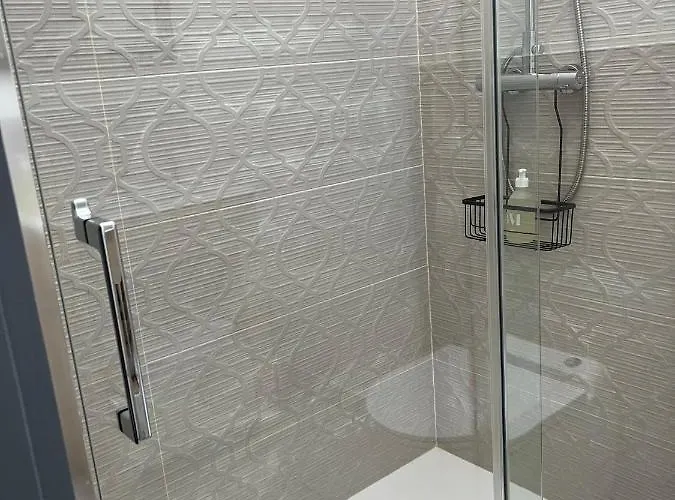 Les Cigales Du Pont Du Gard